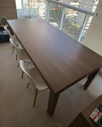 Mesa de Jantar Completa - 2,20m + Banco + 4 Cadeiras Charles Eames