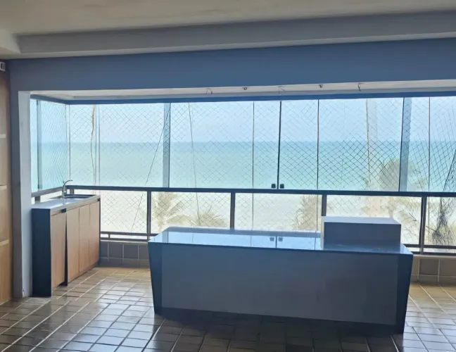 ALUGO Apto a Beira mar de Boa Viagem na melhor área.