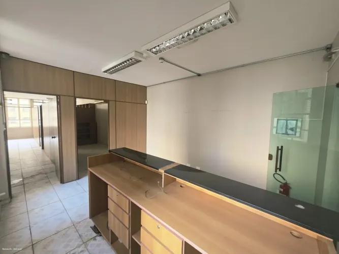 Conjunto Comercial para Locação em São Paulo, República, 2 banheiros