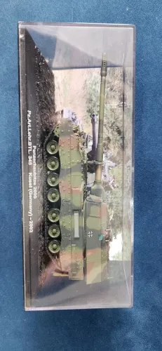 Tanque Blindado Panzerhaubitze 2000 -Beob.Pz.Art.Btl. 45, Alemanha 2002- Esc. 1/72