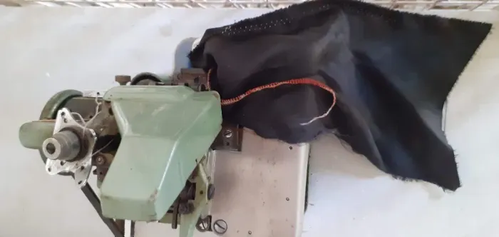 Máquina overlock