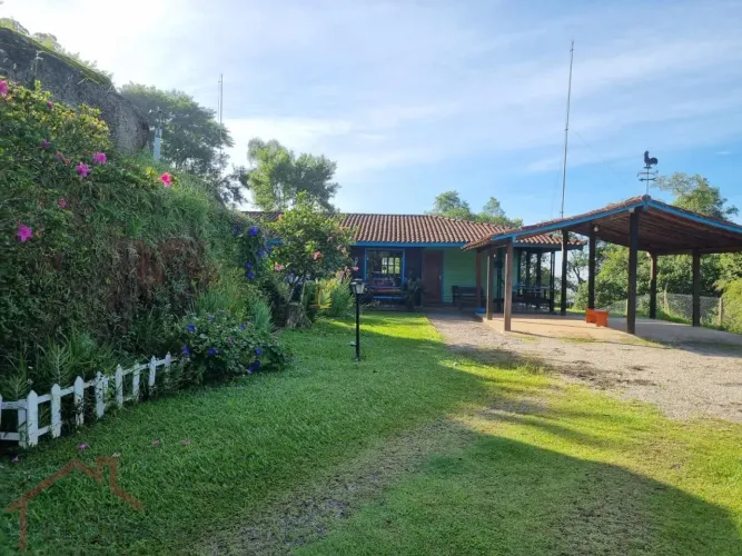 Chácara para Venda em Mogi das Cruzes, Jardim Marica, 3 dormitórios, 1 suíte, 2 banheiros,