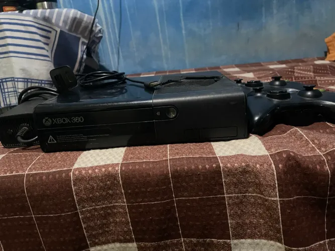 Xbox 360 slim usado!