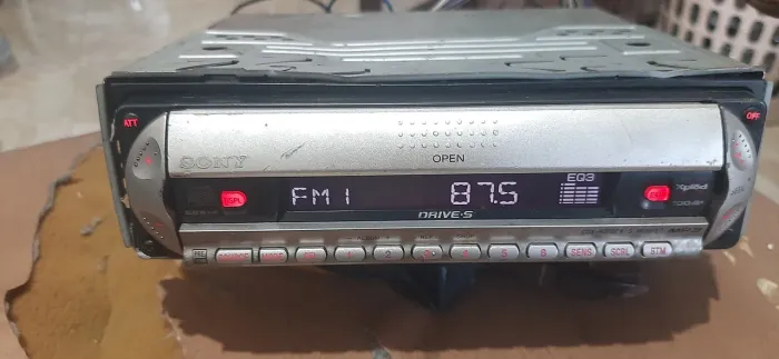 Cd mp3 sony cdx R3707x