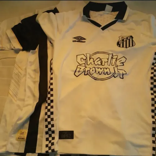 Camisas do Santos 2023 mais Charlie Brown Jr