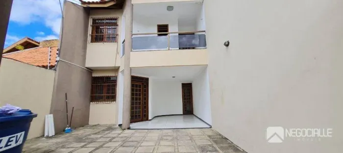 Casa com 4 dormitórios à venda, 180 m² por R$ 500.000,00 - Itararé - Campina Grande/PB