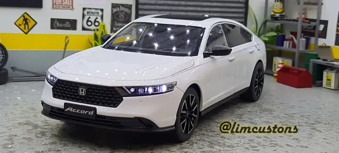 Miniatura 1:18 - Honda Accord 2023 Alloy