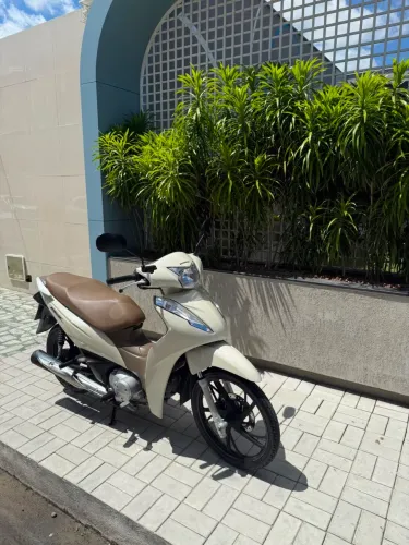 Biz 125 extra (única dona)