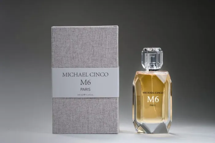 Perfume M6 Eau de Parfum 100ml lacrado e novo