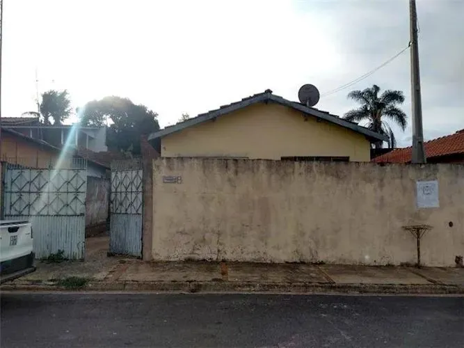 Casa no Jardim Santa Cecilia - Agudos/SP