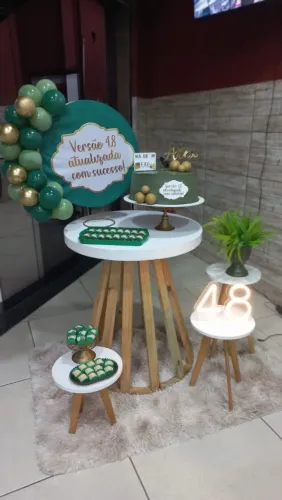 Vendo festa na mesa completo ideal pra quem vai começar! 