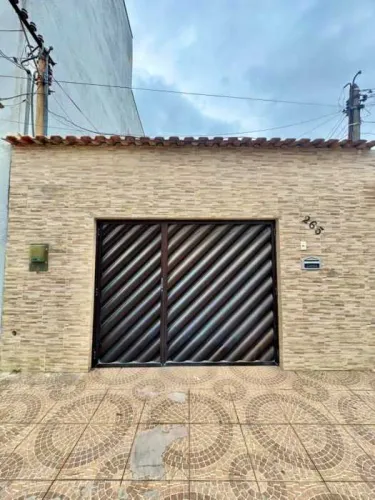 Casa de rua : Duplex / Residencial / Centro