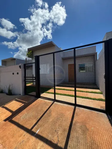 Casa à venda no bairro Vila Esperança - Dourados/MS