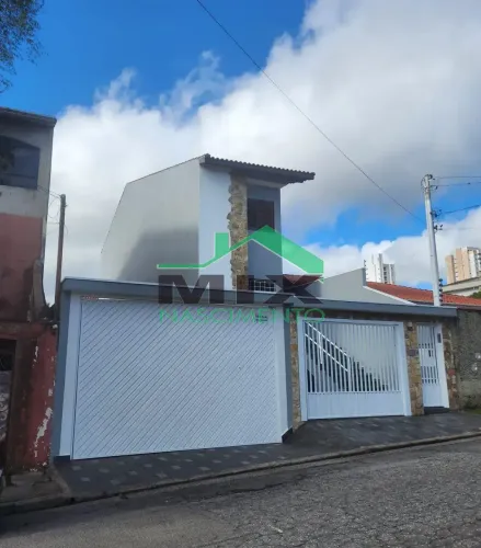 Sobrado com 202m², 3 Dormitórios, Suíte e 4 Vagas | Vila Floresta  Santo André