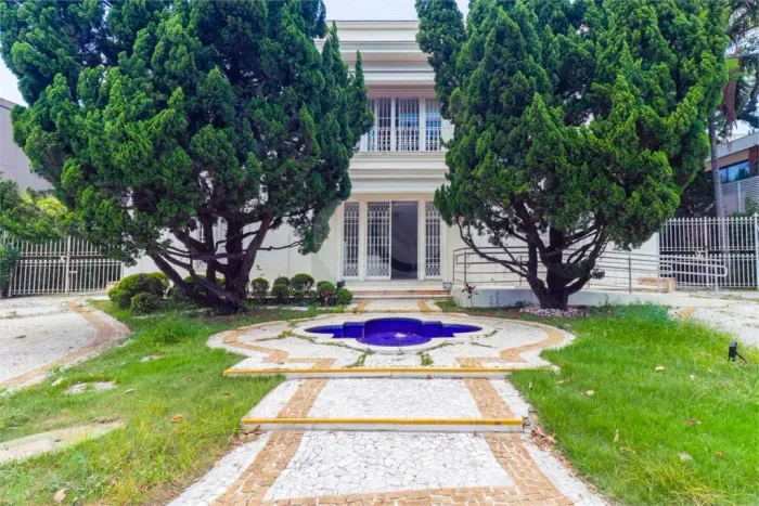 Sobrado com 10 quartos para locação em Jardim américa - SP