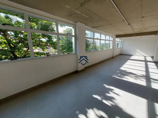Aluga-se Sala Comercial Ampla | Leblon