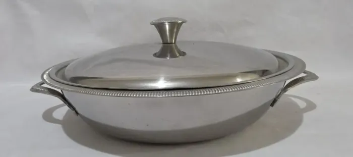 sopeira de inox com tampa