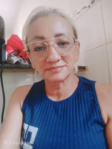 Doméstica, faxineira,diarista e serviço gerais.