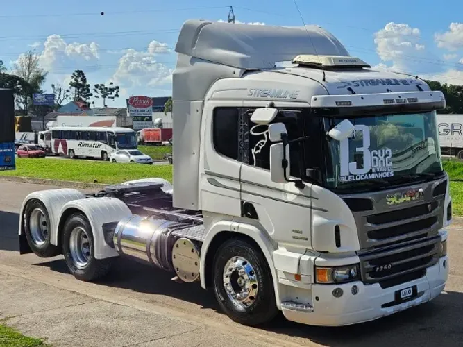 Scania P360 6x2 Ano 13 Automático Ar condicionado Rodas de alumínio 