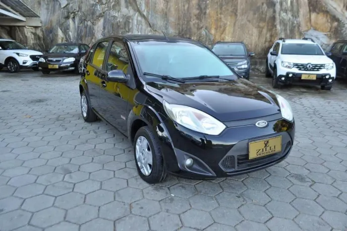 Ford Fiesta Class 1.6 8V 98cv 5P 2011