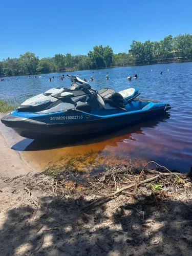 Vendo um jet ski GTX casco ST3  ano 2018 todo revisadocom carretilha 2025