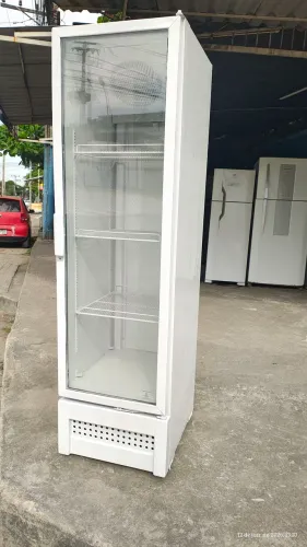 Cervejeira expositora metal frio com luz de led moderna a melhor do mercado toda de cobre