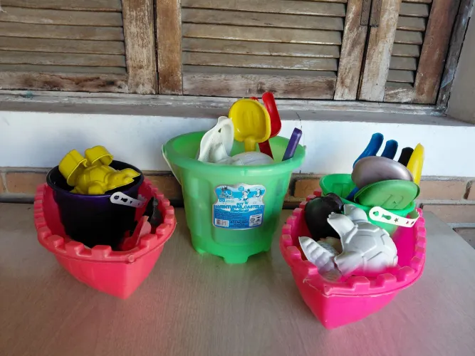 Kit baldinhos de praia 