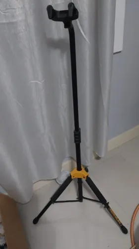 Suporte para instrumentos de corda Hércules