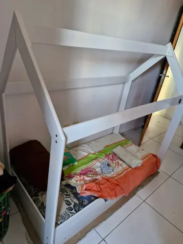 Cama montessoriana