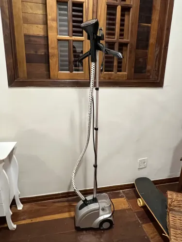 Passadeira a Vapor Vertical (Steamer)