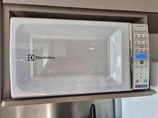 Micro-ondas Electrolux 34L MEQ41 Branco 127V