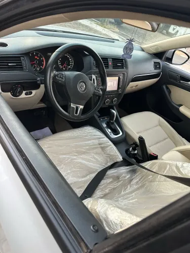 Volkswagen Jetta Comfortline 2.0 T.flex 8V 4P Tipt. 2014