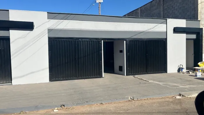 Aluga-se Kitnet no Jardim Maria Inês $1.300 tudo incluso 