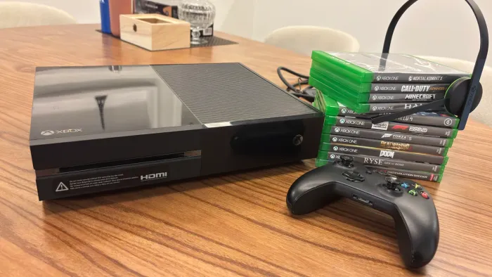 Xbox One 500GB com Jogos e Controle