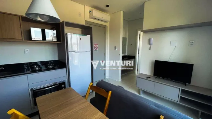 Apartamento com 1 dormitório para alugar, 37 m² por R$ 3.430,73/mês - Victor Konder - Blum