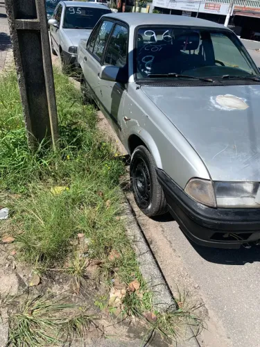 Chevrolet Monza GLS/ Hi-tech 2.0 EFI 2P E 4P 1996