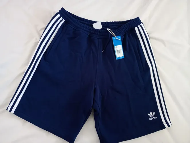 Bermuda moletom G Adidas Originals Trefoil - azul marinho night indigo (shorts adicolor)