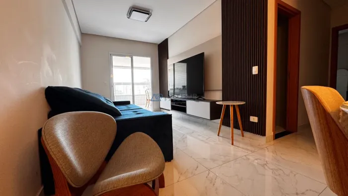 Apartamento à venda em Praia Grande no Caiçara com 3 quartos e 2 vagas