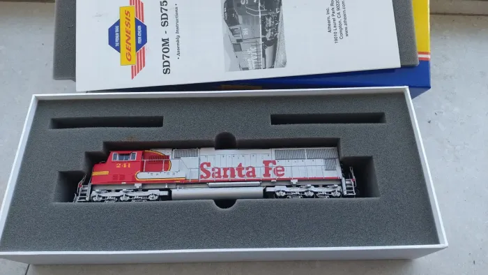 Sd75m ho Athearn GENESIS 