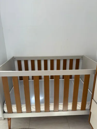 Berço que vira cama 