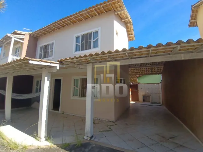 Casa duplex em condomínio no Jardim Mariléa, 3 quartos, Rio das Ostras!