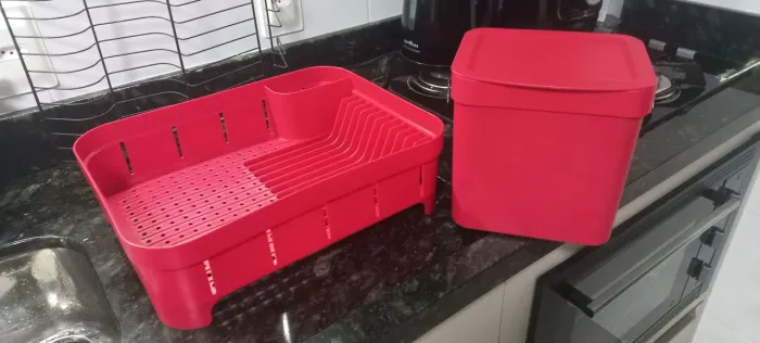 Conjunto escorredor louça + lixeira (Vermelho)