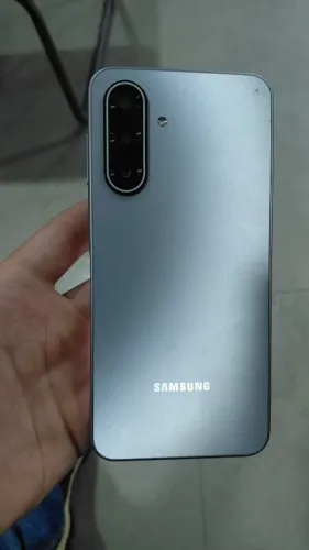 Samsung A17 5g 256gb e 8gb ram