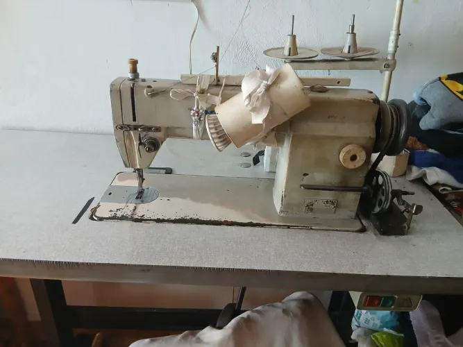 Máquina de custura