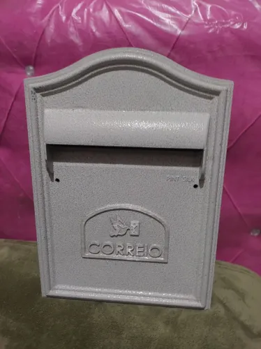 Caixa de correio em alumínio
