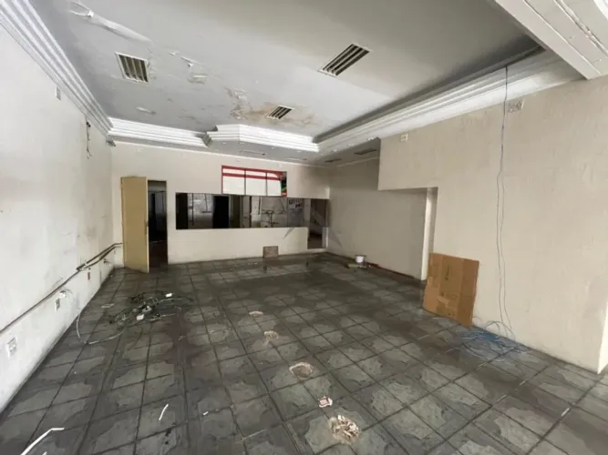 Salão à venda e para alugar em Campinas, Jardim dos Oliveiras, com 410 m²