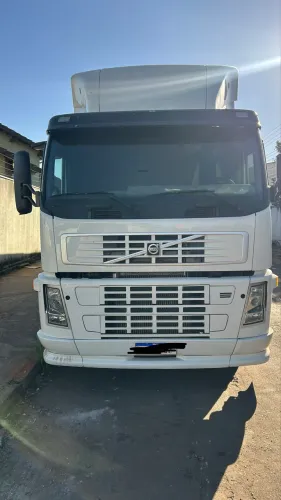 Fm 370 com motor 440 D13 