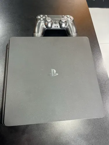 PlayStation 4 slim