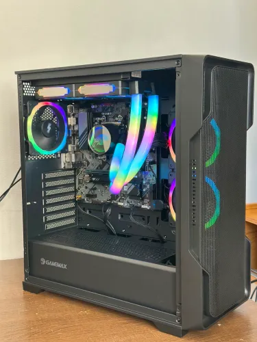 Pc Gamer Processador am5 Ryzen 7 8700G w/ 16ddr5 novo sem uso