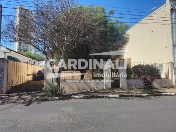 Terreno à Venda com Excelente Localização, no Centro de Araraquara.